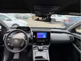 Toyota bZ4X (2025) thumbnail 12