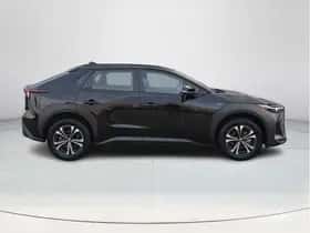 Toyota bZ4X (2025) thumbnail 7