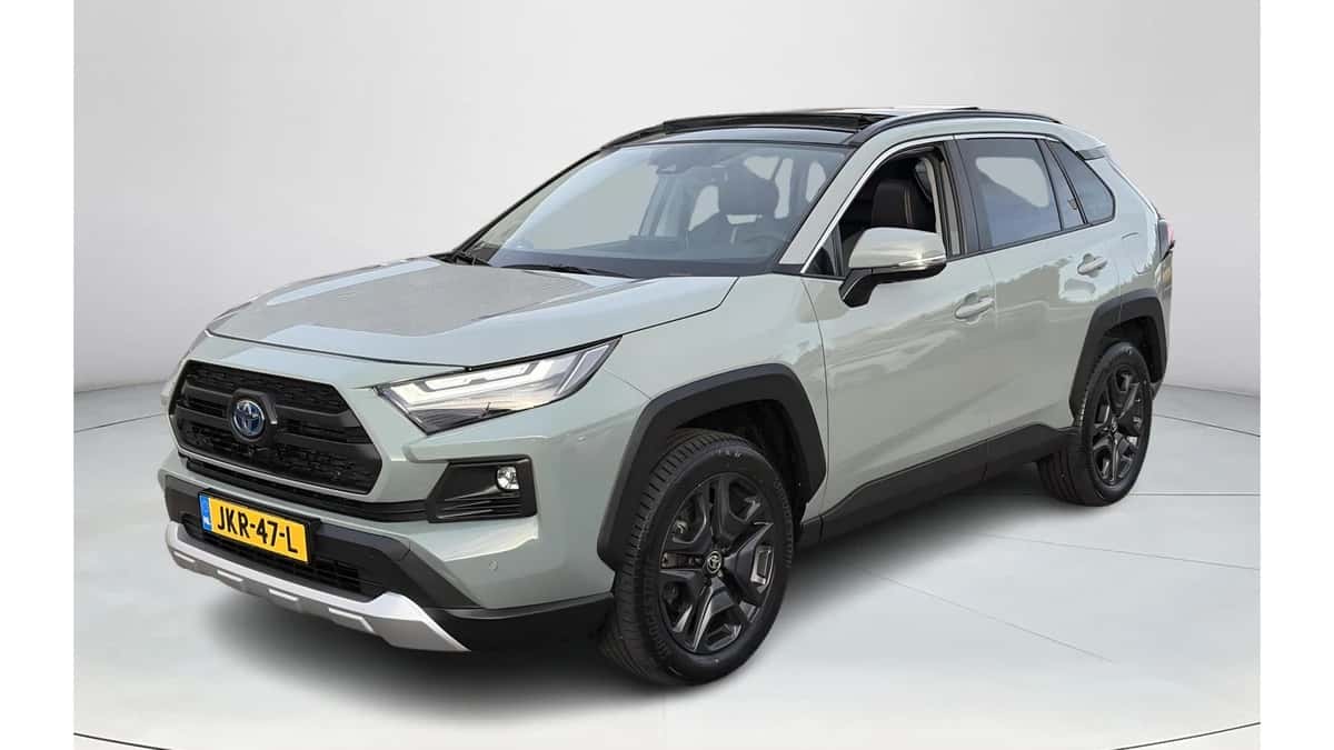 Toyota RAV4 (2022) — foto 1