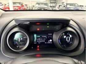 Toyota Yaris (2021) thumbnail 13