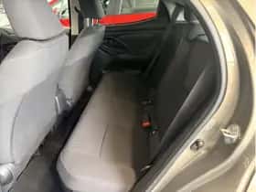 Toyota Yaris (2021) thumbnail 5