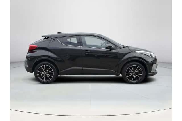 Toyota C-HR (2017) thumbnail 6