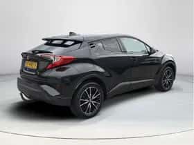 Toyota C-HR (2017) thumbnail 6