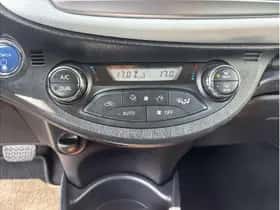Toyota Yaris (2012) thumbnail 17