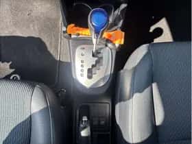 Toyota Yaris (2012) thumbnail 18