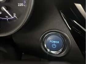 Toyota C-HR (2023) thumbnail 22
