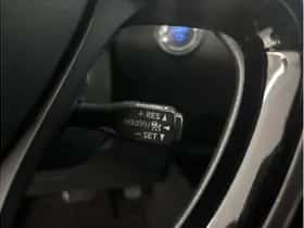 Toyota C-HR (2023) thumbnail 23