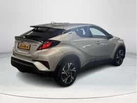 Toyota C-HR (2023) thumbnail 5
