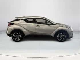Toyota C-HR (2023) thumbnail 6
