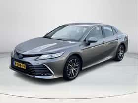Toyota Camry (2022)