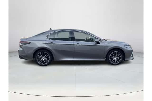 Toyota Camry (2022) thumbnail 6