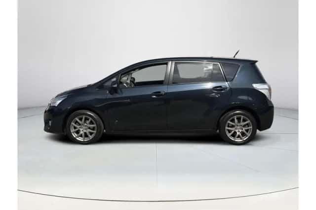 Toyota Verso (2014) thumbnail 2