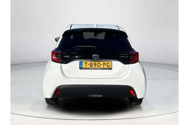 Toyota Yaris (2023) thumbnail 4