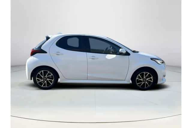Toyota Yaris (2023) thumbnail 6