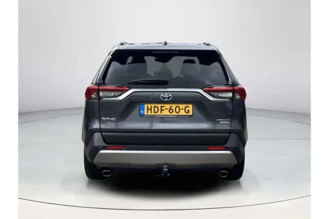 Toyota RAV4 (2023) thumbnail 4
