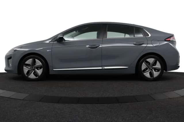Hyundai Ioniq (2020) thumbnail 4