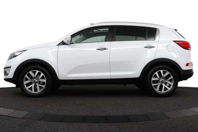 Kia Sportage (2015) thumbnail 4
