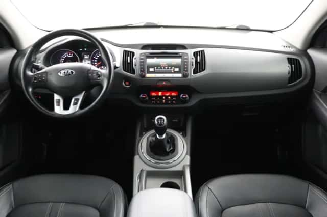 Kia Sportage (2015) thumbnail 5