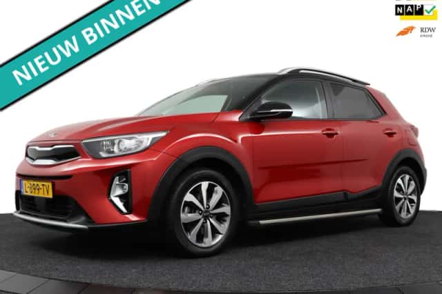 Kia Stonic (2021) thumbnail 1