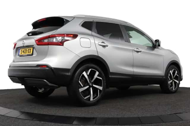 Nissan Qashqai (2019) thumbnail 3