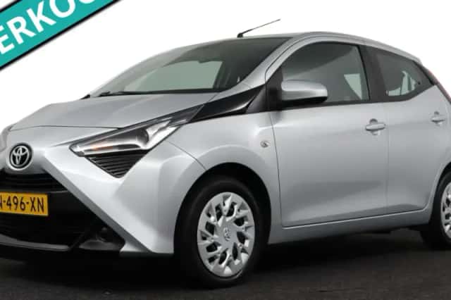 Toyota Aygo (2022) thumbnail 1