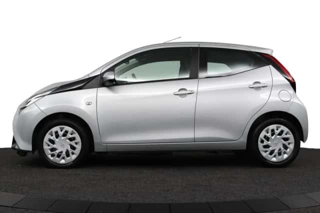 Toyota Aygo (2022) thumbnail 4