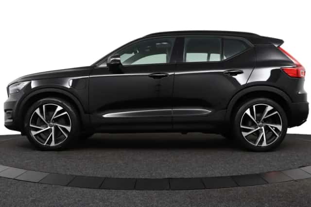 Volvo XC40 (2021) thumbnail 4