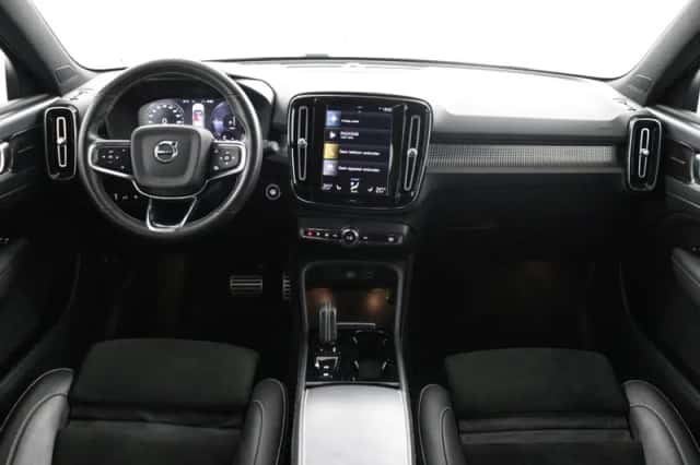 Volvo XC40 (2021) thumbnail 5