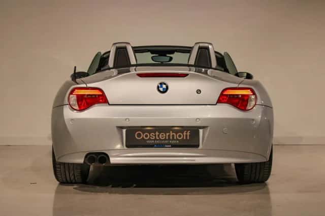 BMW Z4 (2006) thumbnail 5