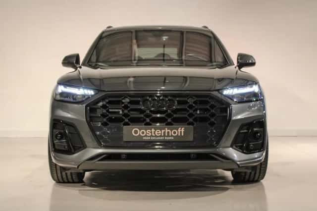 Audi Q5 (2021) thumbnail 4
