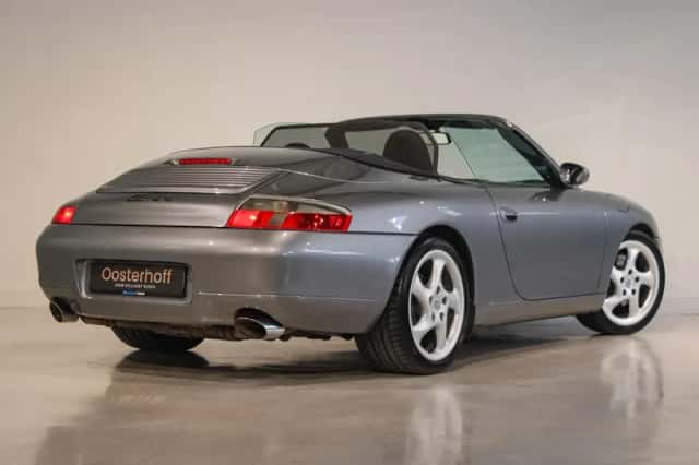 Porsche 911 (2001) thumbnail 2