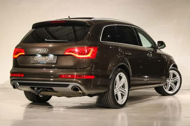 Audi Q7 (2012) thumbnail 2