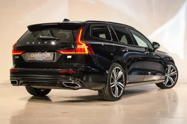 Volvo V60 (2021) thumbnail 2
