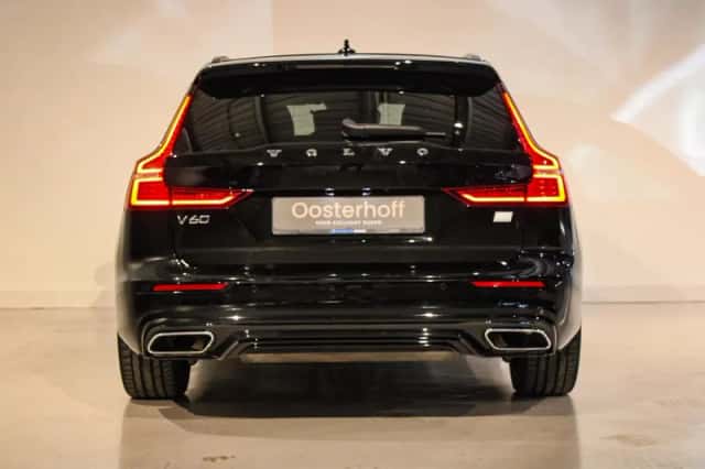 Volvo V60 (2021) thumbnail 6