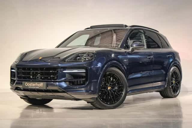 Porsche Cayenne (2024) thumbnail 1