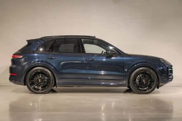 Porsche Cayenne (2024) thumbnail 6