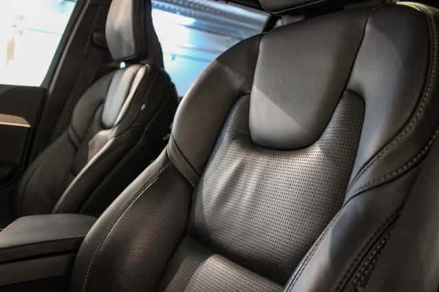 Volvo XC90 (2022) thumbnail 3