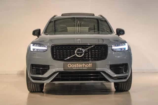 Volvo XC90 (2022) thumbnail 5