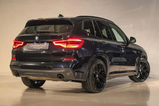 BMW X3 (2021) thumbnail 2