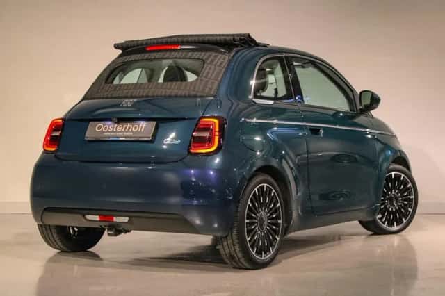 Fiat 500 (2021) thumbnail 2