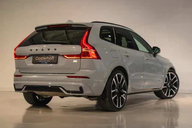 Volvo XC60 (2024) thumbnail 2