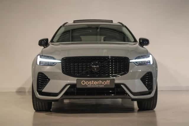 Volvo XC60 (2024) thumbnail 4