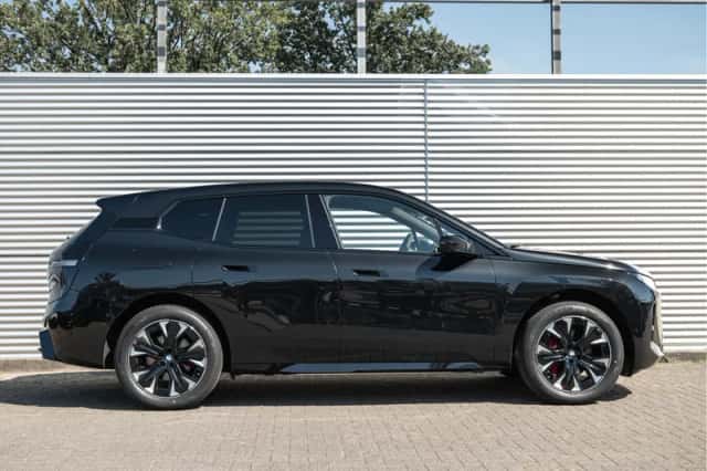 BMW iX (2026) thumbnail 3