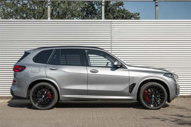 BMW X5 (2026) thumbnail 3