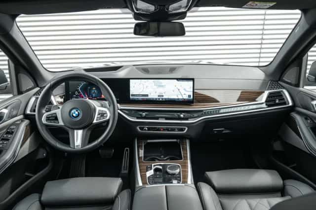 BMW X5 (2025) thumbnail 5