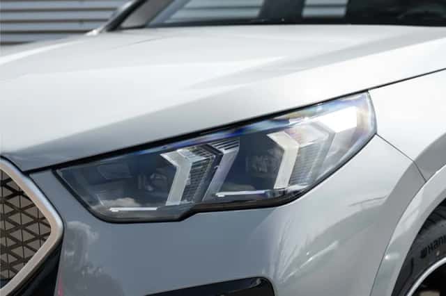 BMW iX2 (2025) thumbnail 6
