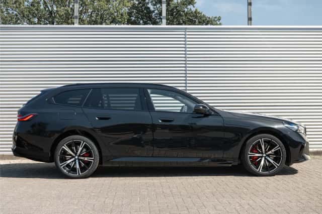 BMW i5 (2026) thumbnail 3