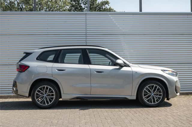 BMW X1 (2025) thumbnail 3