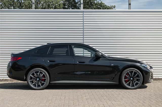 BMW i4 (2026) thumbnail 3