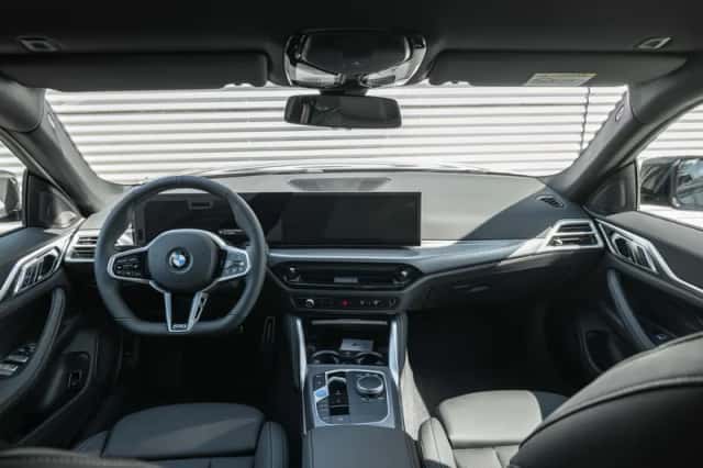 BMW i4 (2026) thumbnail 5